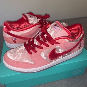 Nike SB ‘strangelove’ Dunk Low Pro